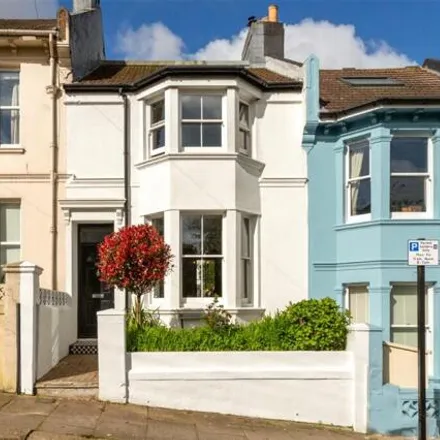 Buy this 3 bed townhouse on 105 Whippingham Road in Brighton, BN2 3ES