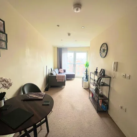 Image 1 - 50 Manchester Street, Trafford, M16 9GZ, United Kingdom - Apartment for rent