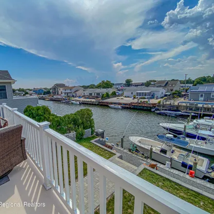 Image 2 - 1117 Uranus Court, Forked River Beach, Lacey Township, NJ 08731, USA - House for sale