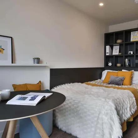 Rent this studio apartment on Old Street Station / Moorfields Eye Hospital in Silicon Way, London