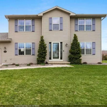 Buy this 3 bed house on Pinetree Court in Luxemburg, Kewaunee County