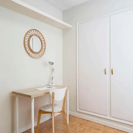 Rent this 8 bed room on Madrid in Paseo de la Castellana, 175