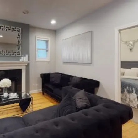 Rent this 3 bed apartment on #1,1413 North Bosworth Avenue in Noble Square, Chicago