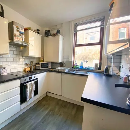 Rent this 3 bed townhouse on 77 Onslow Road in Sheffield, S11 7AF