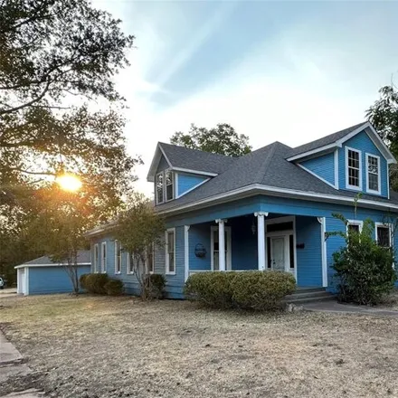 Buy this 5 bed house on 877 East Hopkins Street in Mexia, TX 76667