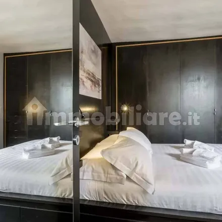 Rent this 3 bed apartment on rasoi hair jazz in Via Ghibellina, 55