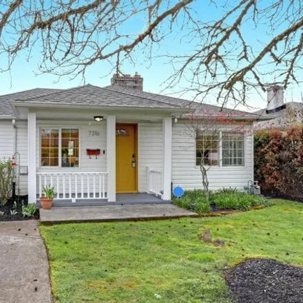 Buy this 2 bed house on 7316 Southeast 72nd Avenue in Portland, OR 97206