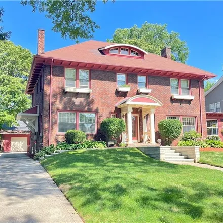 Buy this 5 bed house on 2205 Middlefield Road in Cleveland Heights, OH 44106