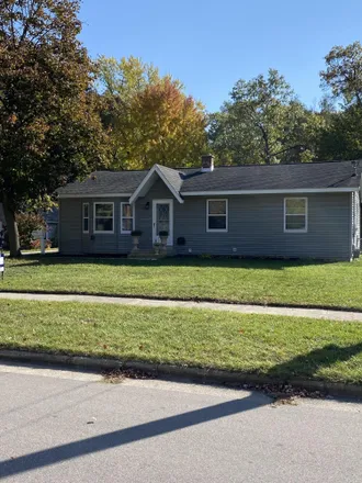 Buy this 3 bed house on 1112 Royal Oak Street Southwest in Wyoming, MI 49509