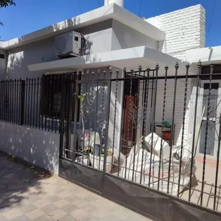Buy this 3 bed house on Avenida Elpidio González 1602 in Bella Vista, Cordoba
