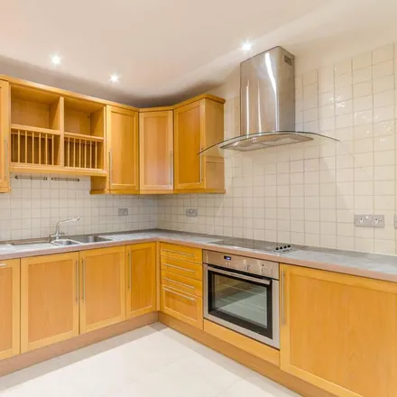 Rent this 1 bed apartment on Fort Box Self Storage in Hamilton Gardens, London
