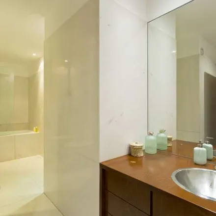 Rent this 4 bed apartment on Rua da Torrinha in 4050-613 Porto, Portugal