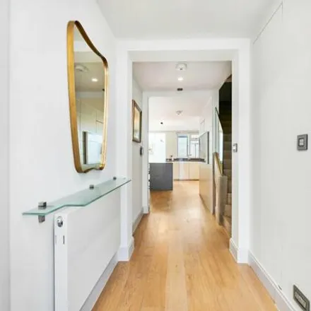 Image 9 - 41 Limerston Street, London, SW10 0BG, United Kingdom - House for sale