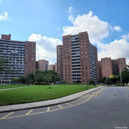 Image 1 - 61-55 98th St, Rego Park, New York, 11374 - Apartment for rent