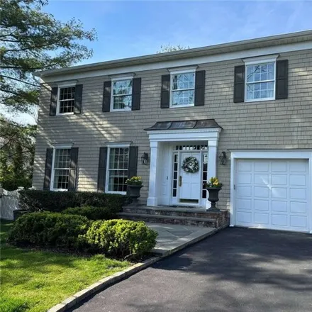 Rent this 4 bed house on 4 Fox Ridge Lane in Locust Valley, Oyster Bay