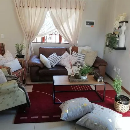 Image 2 - Old Howick Road, Town Hill, Pietermaritzburg, 3201, South Africa - Apartment for rent