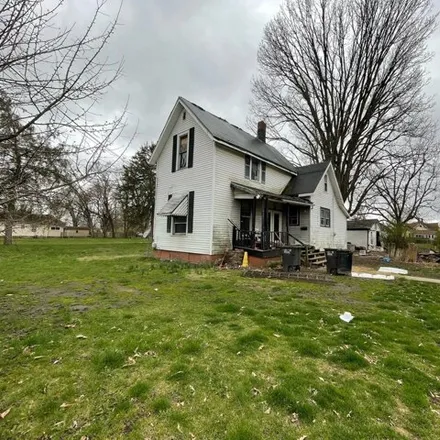 Buy this 2 bed house on 810 Griggs Street in Danville, IL 61832