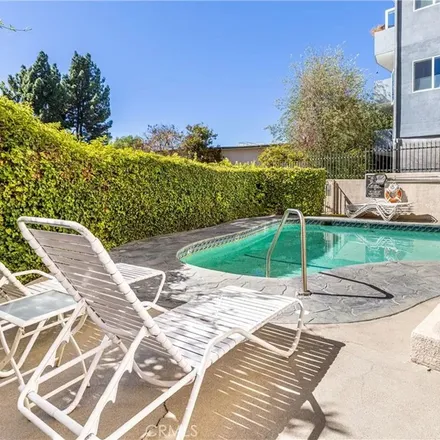 Rent this 3 bed apartment on Carpenter Elementary School in Laurel Canyon Boulevard, Los Angeles