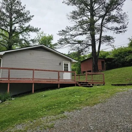 Image 2 - 295 Hollifield Drive, Campbell County, TN 37757, USA - House for sale