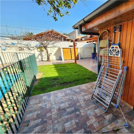 Rent this 4 bed house on Chacalluta 9444 in 824 0000 La Florida, Chile