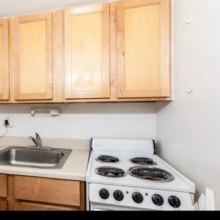 Rent this 1 bed apartment on 536 West Arlington Place