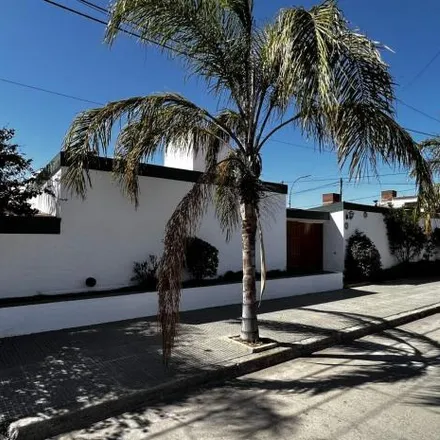 Buy this 3 bed house on Gregoria Matorras 3806 in Cerro de las Rosas, Cordoba