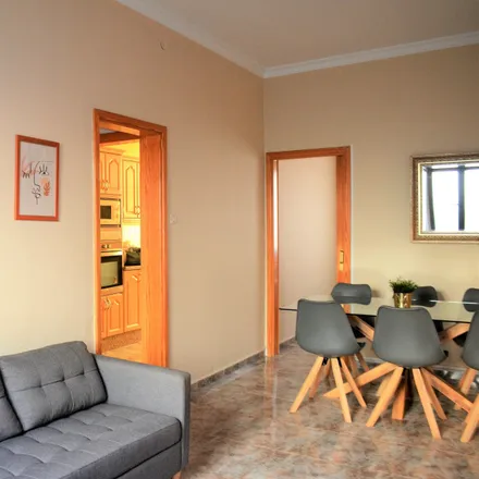Rent this 3 bed apartment on Calle Víctor Hugo in 44, 35006 Las Palmas de Gran Canaria