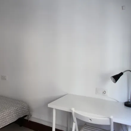 Image 2 - Carrer de les Jonqueres, 4, 08003 Barcelona, Spain - Room for rent