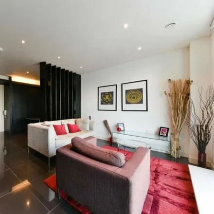Image 2 - Pan Peninsula, Marsh Wall, Canary Wharf, London, E14 9SH, United Kingdom - Apartment for rent