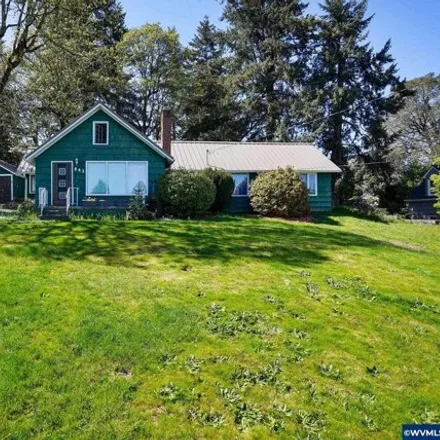 Buy this 3 bed house on 843 Kingwood Drive Northwest in Salem, OR 97304