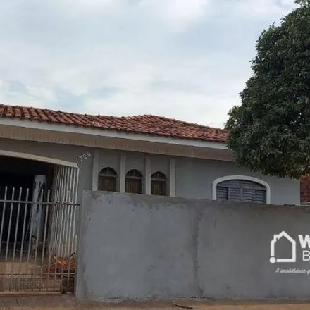 Buy this 4 bed house on Rua Rio Barreiro in Jardim São Francisco, Maringá - PR