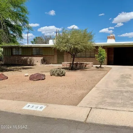 Buy this 3 bed house on 3564 North Treat Avenue in Tucson, AZ 85716