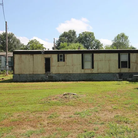 Buy this studio house on 400 Winchester in Paragould, AR 72450