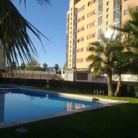 Rent this 1 bed apartment on Consum in Carrer de Gabriel Bernat Codomina, 46020 Valencia