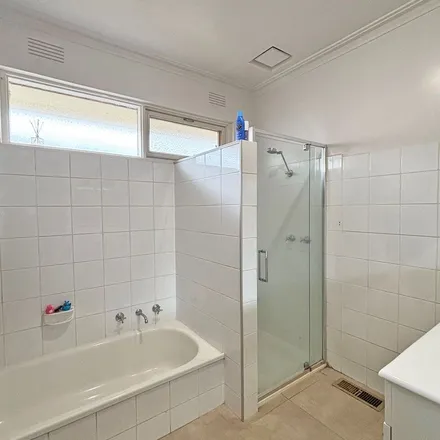 Image 3 - Sutton Street, Warragul VIC 3820, Australia - Apartment for rent