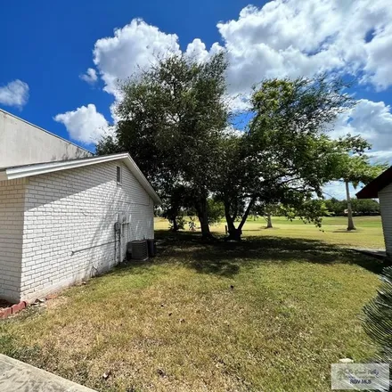 Image 5 - 412 Avenue Zapata, Rancho Viejo, Cameron County, TX 78575, USA - Townhouse for rent