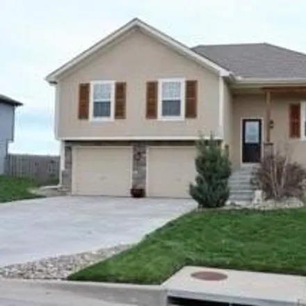 Buy this 4 bed house on 2109 Cottonwood Avenue in Leavenworth, KS 66048