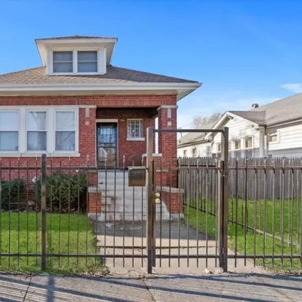 Buy this 4 bed house on 10318 South Wallace Street in Chicago, IL 60628
