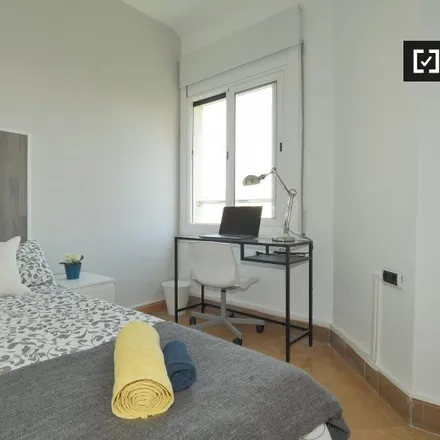 Rent this 5 bed room on Carrer de Xifré in 2, 08026 Barcelona