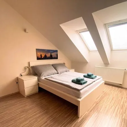 Rent this 4 bed house on Magistrát hlavní město Praha - Odbor dopravně správních agend in Nad Vršovskou horou 88, 100 05 Prague