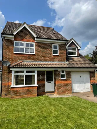 Rent this 4 bed house on 21 Langstone Close in Maidenbower, RH10 7JR