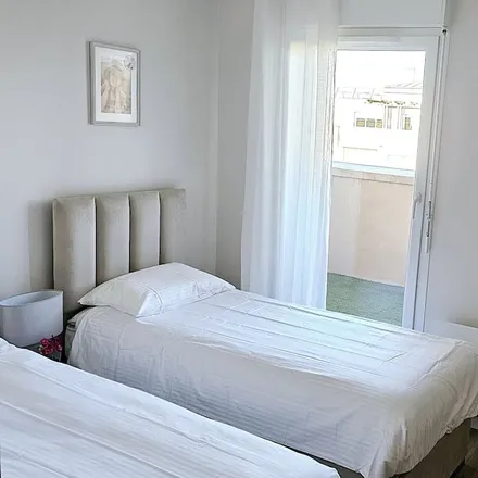 Rent this 2 bed apartment on 77144 Montévrain