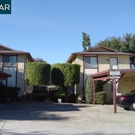 Buy this 1studio house on Canasta Kitchen in Mount Diablo Street, Concord