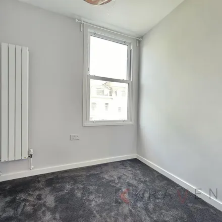 Image 4 - 30 Earl's Court Gardens, London, SW5 0TR, United Kingdom - Apartment for rent