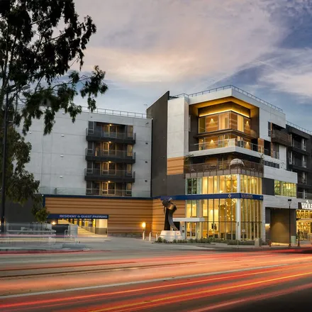 Image 1 - Whole Foods Market, West Olive Avenue, Burbank, CA 91522, USA - Apartment for rent