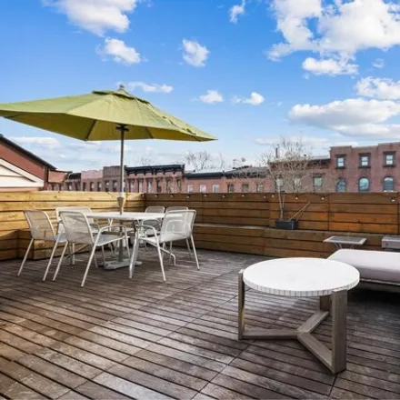 Rent this 3 bed townhouse on 221 Union St Apt 3b in Brooklyn, New York
