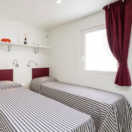 Rent this 2 bed house on Peschiera del Garda in Viale Stazione, 37019 Peschiera del Garda VR