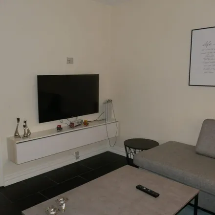 Rent this 2 bed apartment on Holbergsgade 14 in 9000 Aalborg, Denmark