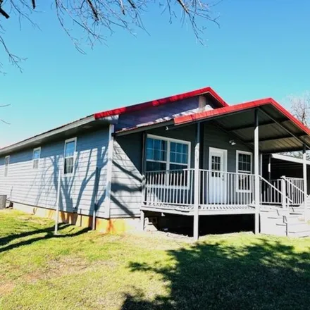 Buy this 2 bed house on 667 West Forest in McLoud, Pottawatomie County