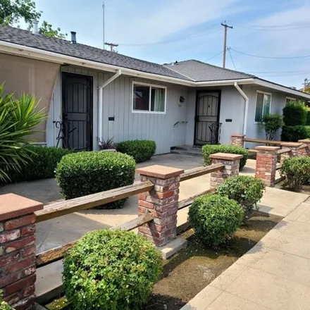 Rent this 2 bed house on 1205 F Street in Reedley, CA 93654